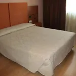 Bella Italia Palace מלון 4*