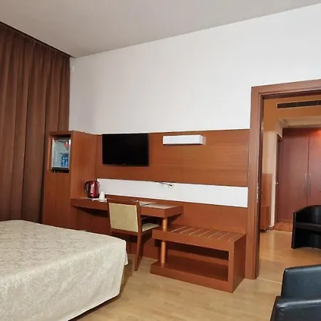 Szálloda Bella Italia Palace Novara