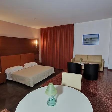 Szálloda Bella Italia Palace Novara
