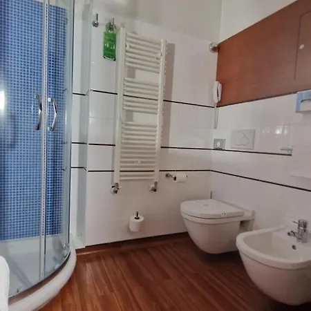 Bella Italia Palace فندق نوفارا