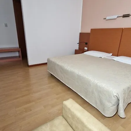 Szálloda Bella Italia Palace Novara