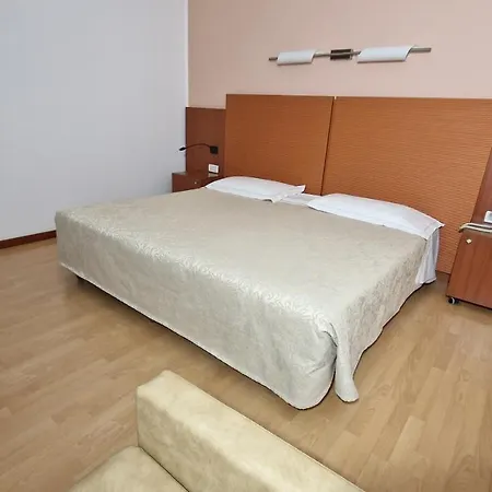 Bella Italia Palace Hotel