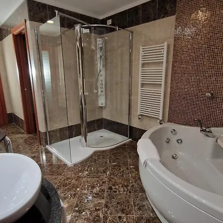 فندق Bella Italia Palace نوفارا