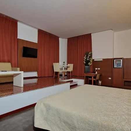 Bella Italia Palace