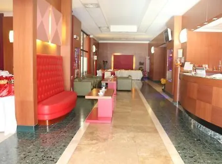 Bella Italia Palace فندق