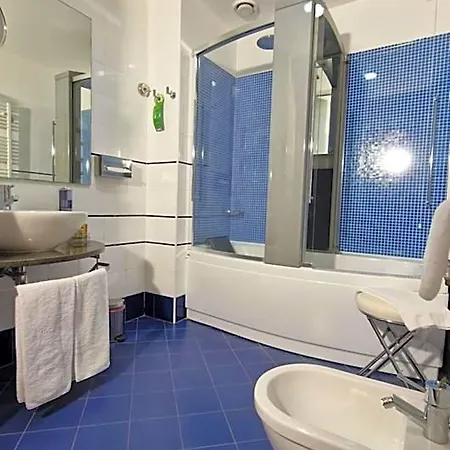 Ξενοδοχείο Bella Italia Palace 4*