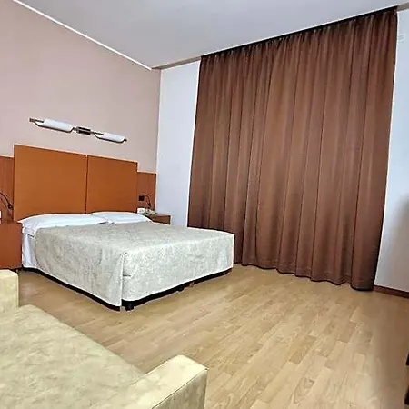 Bella Italia Palace 4* Novara