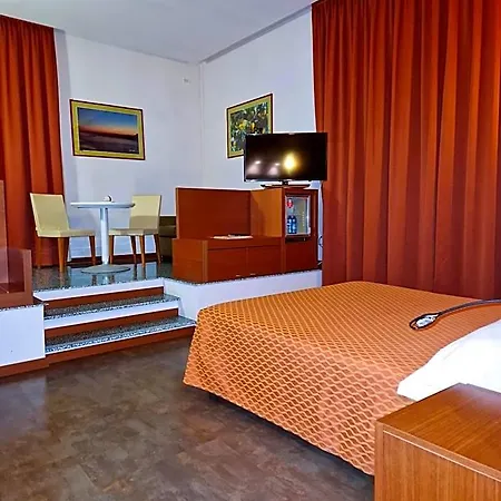 Bella Italia Palace מלון נוברה