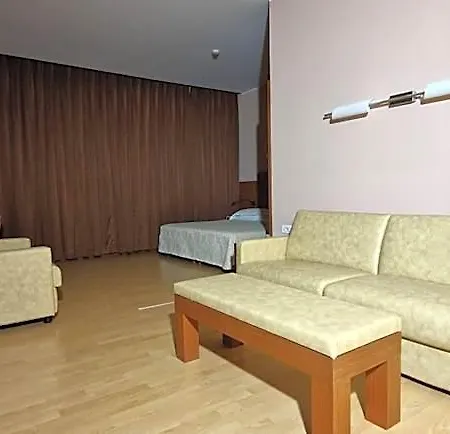 Bella Italia Palace נוברה