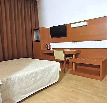 Bella Italia Palace מלון 4*