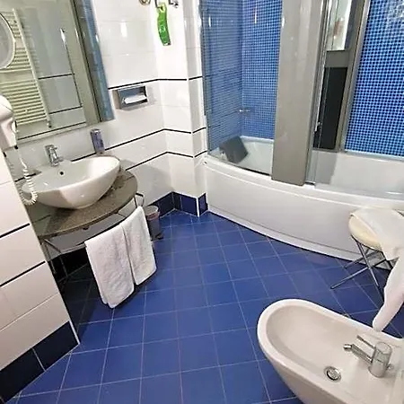 Bella Italia Palace Ξενοδοχείο 4*